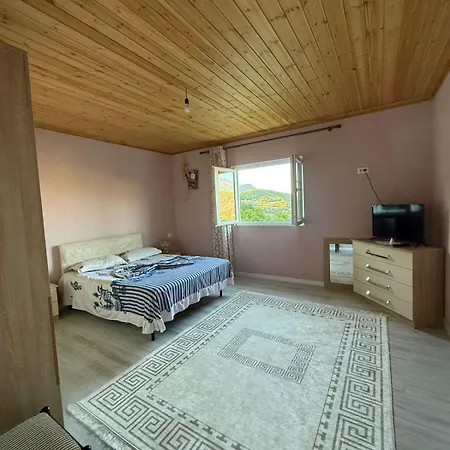 Bujtina E Kadrise Vakantiehuis Kukes