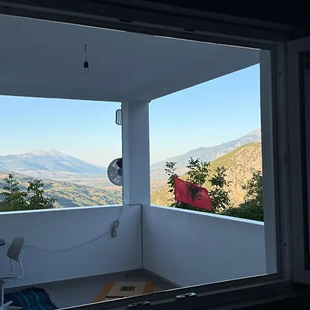 Bujtina E Kadrise Casa de Férias *